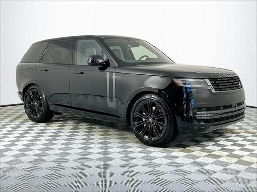 2025 Land Rover Range Rover P400 SE