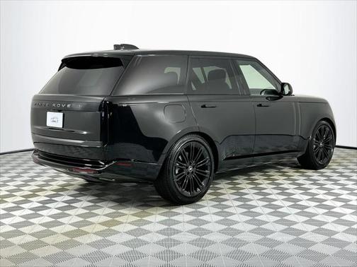 2025 Land Rover Range Rover P400 SE