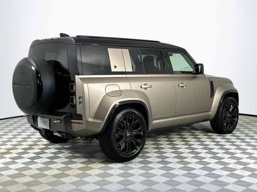 2025 Land Rover Defender V8