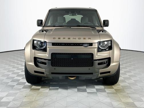 2025 Land Rover Defender V8