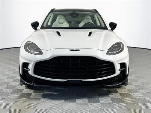 2025 Aston Martin DBX 707