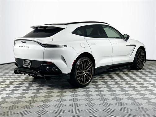 2025 Aston Martin DBX 707