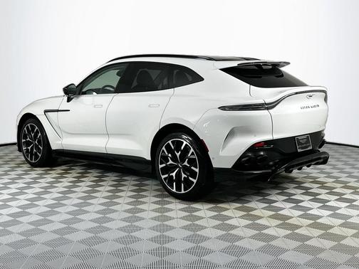 2023 Aston Martin DBX 707