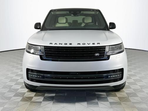 2025 Land Rover Range Rover P400 SE