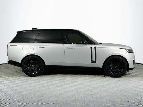 2025 Land Rover Range Rover P400 SE