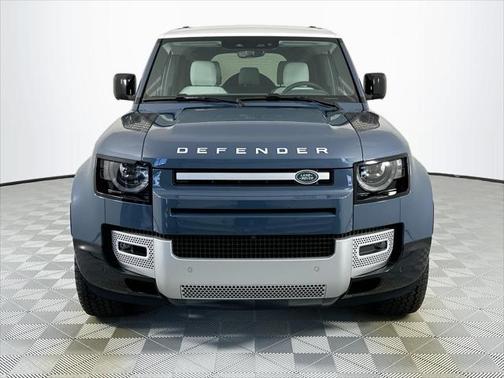2025 Land Rover Defender 110 P300