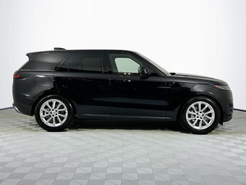 2025 Land Rover Range Rover Sport SE