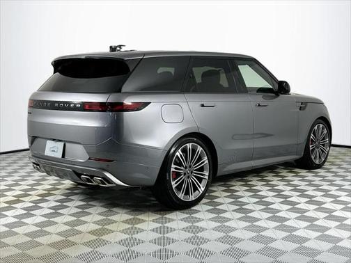 2025 Land Rover Range Rover Sport SE
