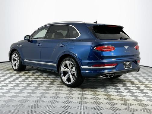 2023 Bentley Bentayga Hybrid 