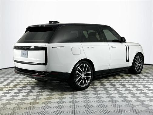 2025 Land Rover Range Rover P400 SE