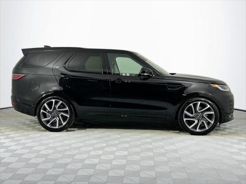 2025 Land Rover Discovery P360 Dynamic SE