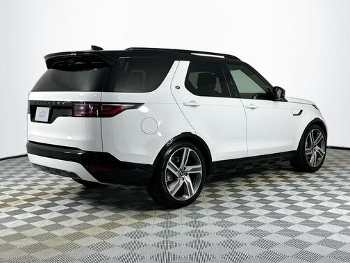 2026 Land Rover Discovery Dynamic SE