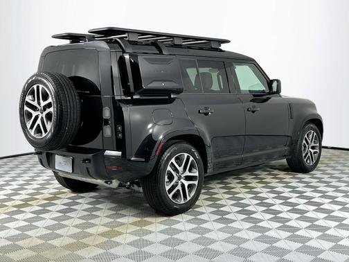 Santorini Black 2026 Land Rover Defender P400 X-Dynamic SE