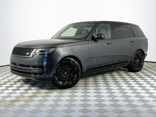 2025 Land Rover Range Rover P530 SE 7 Seat