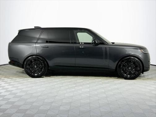 2025 Land Rover Range Rover P530 SE 7 Seat