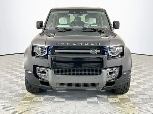 2025 Land Rover Defender V8