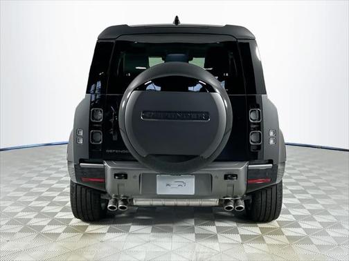 2025 Land Rover Defender V8