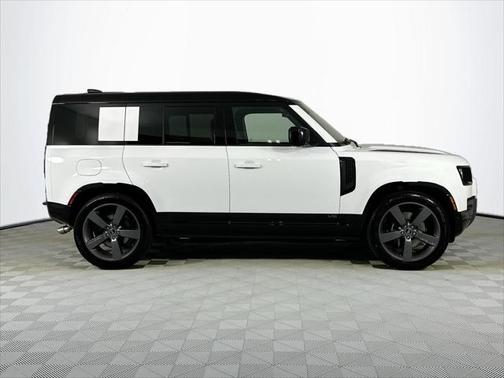 2025 Land Rover Defender 110 V8