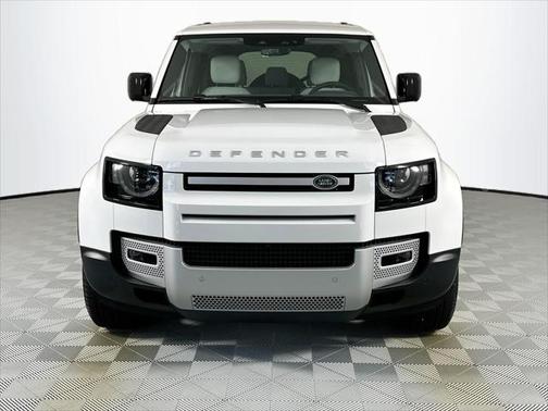 2025 Land Rover Defender 110 P400 S