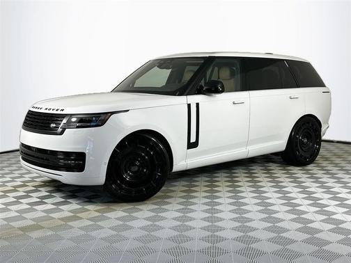 2025 Land Rover Range Rover SE