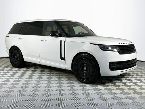 2025 Land Rover Range Rover SE