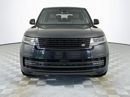 Grey 2026 Land Rover Range Rover P400 SE 7 Seat