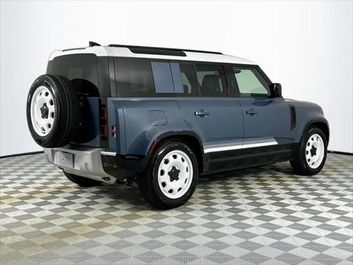 2025 Land Rover Defender 110 P400 S