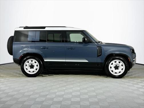 2025 Land Rover Defender 110 P400 S