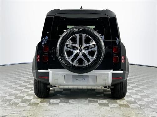 2025 Land Rover Defender 110 P400 S