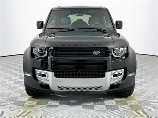 2025 Land Rover Defender 110 P400 S