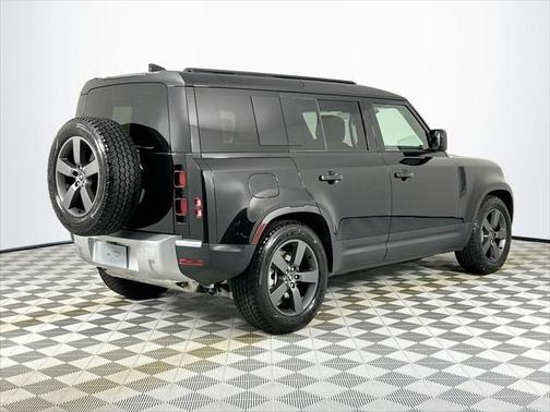2025 Land Rover Defender 110 P400 S