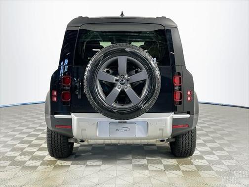 2025 Land Rover Defender 110 P400 S