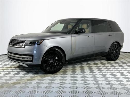 2025 Land Rover Range Rover P400 SE 7 Seat