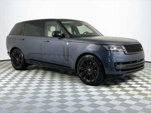 2025 Land Rover Range Rover P400 SE 7 Seat