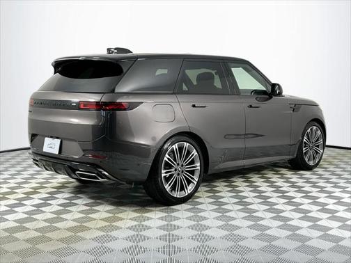 2025 Land Rover Range Rover Sport SE