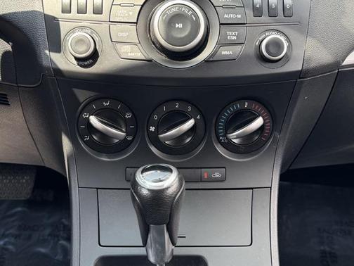 2012 Mazda Mazda3 i Touring