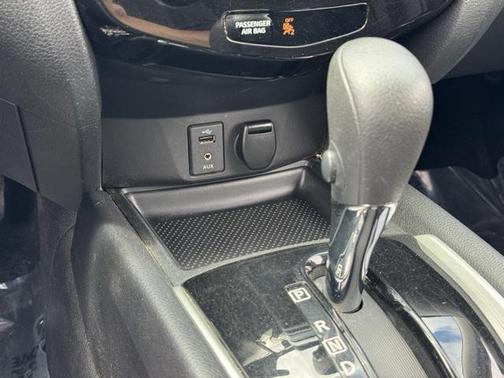 2014 Nissan Rogue SV