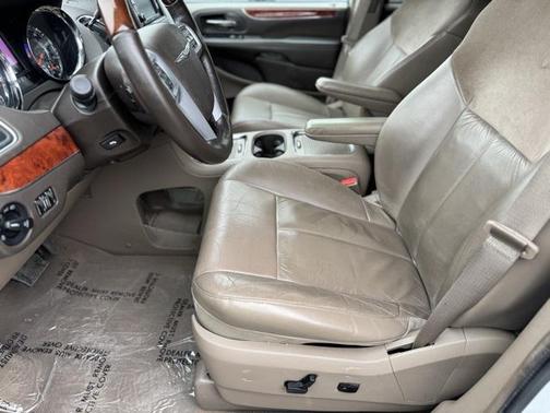 2014 Chrysler Town & Country Limited