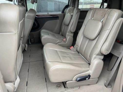 2014 Chrysler Town & Country Limited