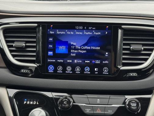 2017 Chrysler Pacifica Touring