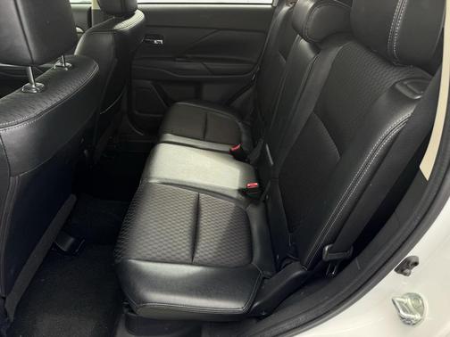 2015 Mitsubishi Outlander SE