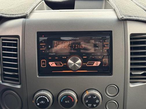 2005 Nissan Titan XE King Cab