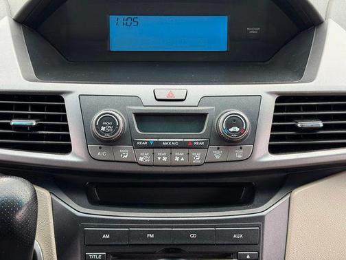 Maroon 2012 Honda Odyssey LX