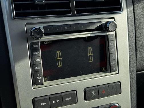 2010 Lincoln MKX Base