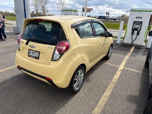 Lemonade 2013 Chevrolet Spark 1LT