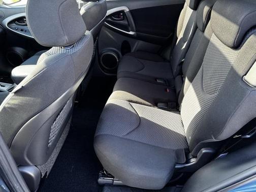 2007 Toyota RAV4 Sport