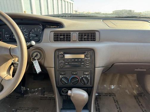 2001 Toyota Camry LE