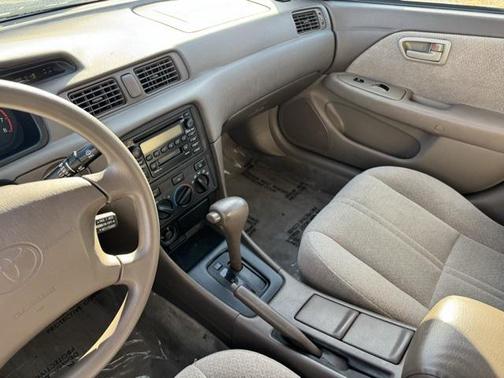 2001 Toyota Camry LE