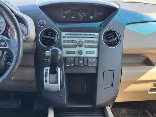 Maroon 2011 Honda Pilot EX