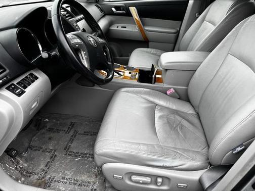 2010 Toyota Highlander Hybrid Limited